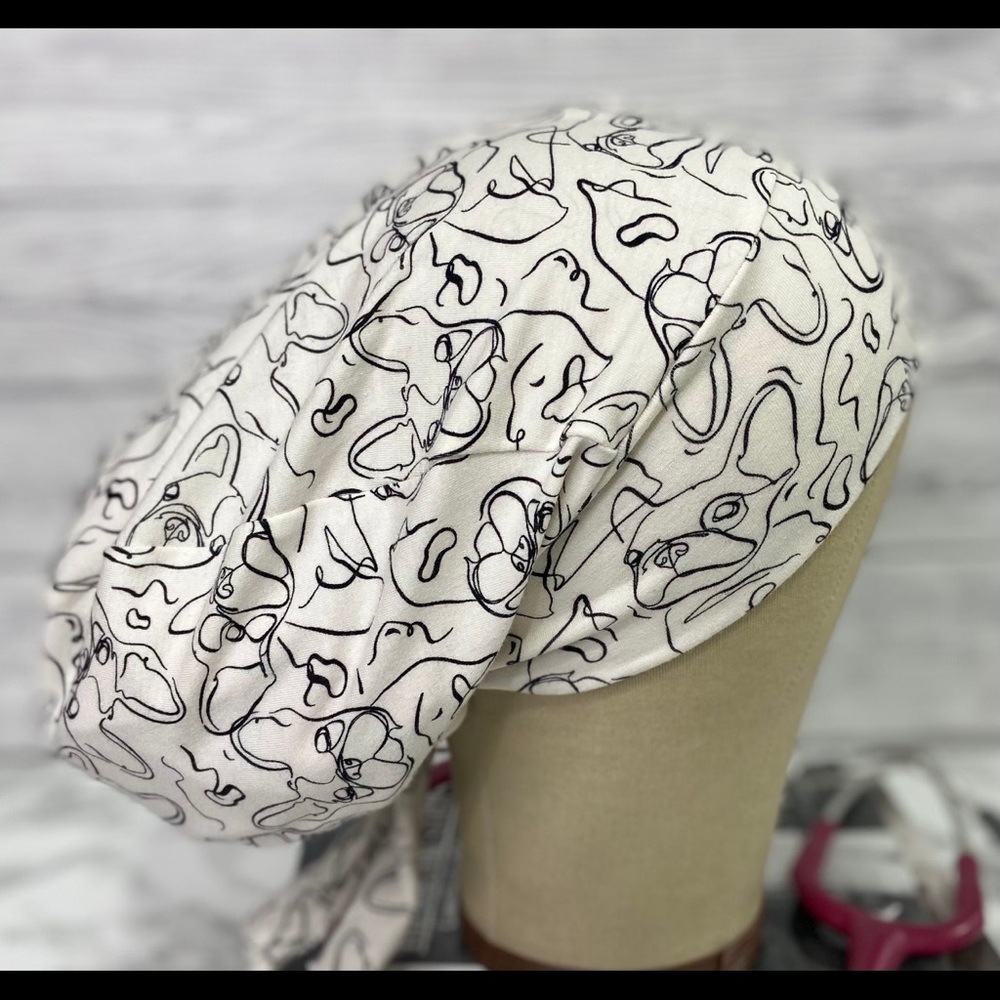 🐾Frenchie Scrub Cap 🐾 - Picture 7 of 10